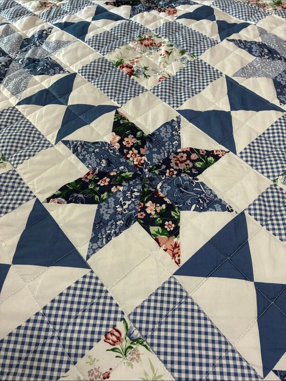 Mainstays Blue and Cream Floral Patchwork Quilt
